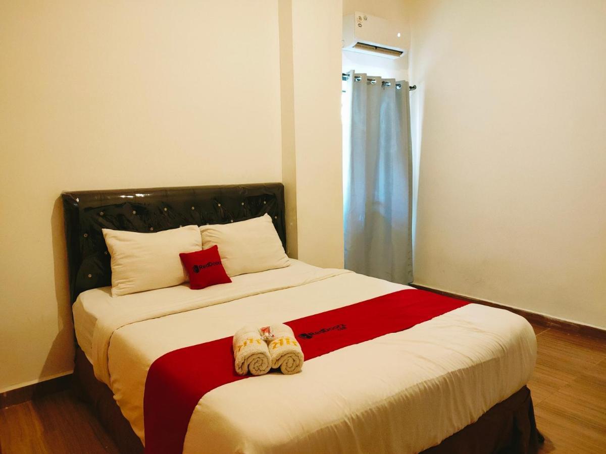 Reddoorz At Sukomanunggal Surabaya Luaran gambar